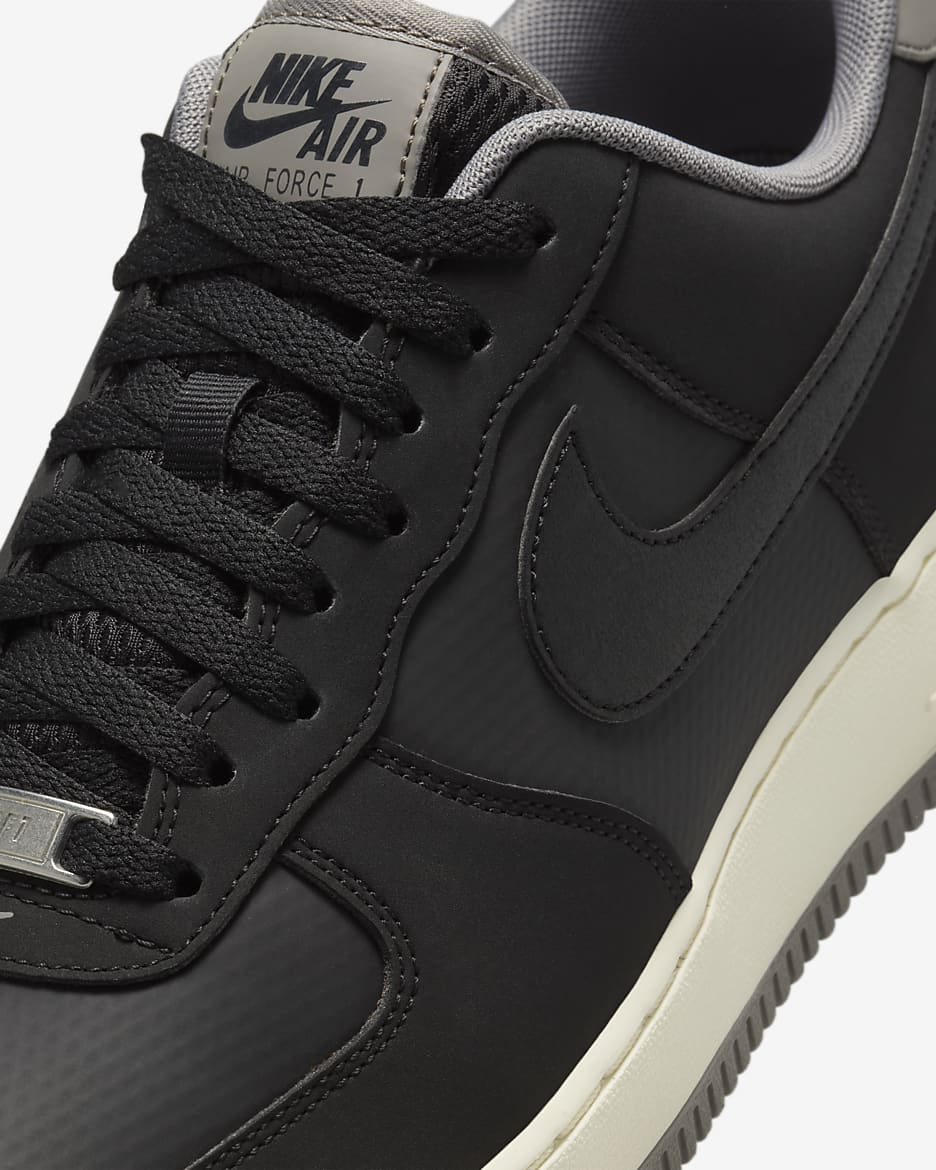 Nike matte black air force best sale